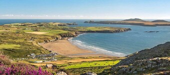 Converted Stone Cottage with indoor swimming pool