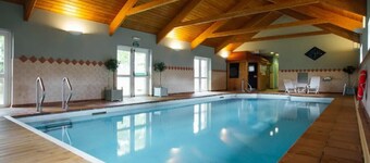 Converted Stone Cottage with indoor swimming pool