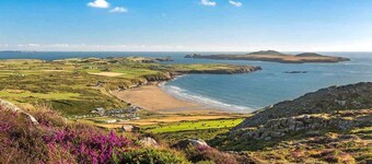 Escape to Pembrokeshire: Cottage with Pool & Sauna