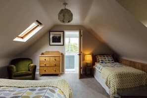 4 bedrooms, WiFi, bed sheets