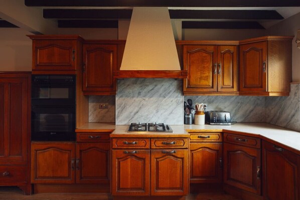 Microwave, oven, stovetop, dishwasher