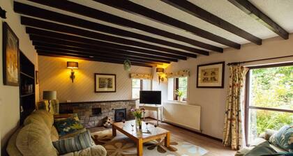 Meadowside by Salt & City Stays