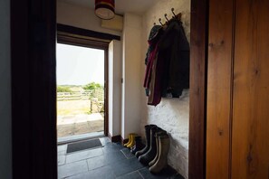 Unclassified image, 3 of 35, button