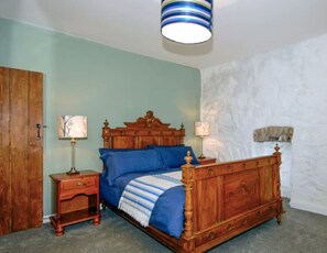 1 bedroom, iron/ironing board, travel cot, WiFi