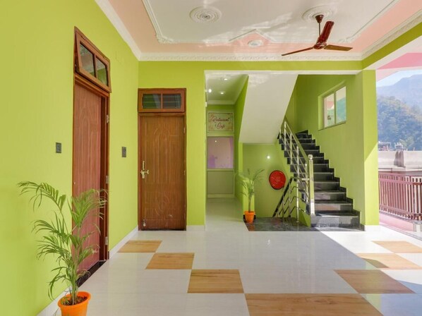 Interior - Aluna Homestay – A Sanctuary in the Heart of Rishikesh (rishikesh)