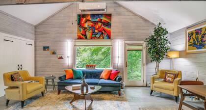 Serene Holmes Cottage Near Lakes & Trails!