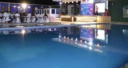 007 Universe Resort
