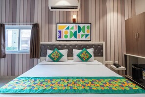 Deluxe Room | Desk, blackout drapes, iron/ironing board, rollaway beds - Treebo Imperia, Kommadi (Visakhapatnam)