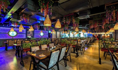 Treebo Imperia, Kommadi