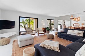 TV, ping pong - Beach House | By Bocobay (Noord)