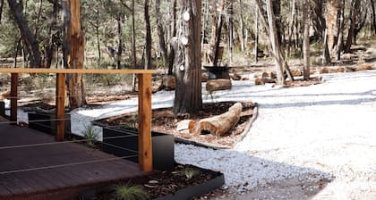 SHAK Halls Gap **Luxury Off-Grid Tiny House**