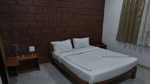 Phòng đôi Deluxe, ban công, quang cảnh vườn | Truy cập Internet không dây miễn phí 