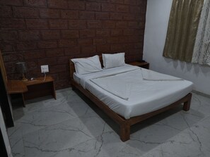 Phòng đôi Deluxe, ban công, quang cảnh vư��ờn | Truy cập Internet không dây miễn phí 