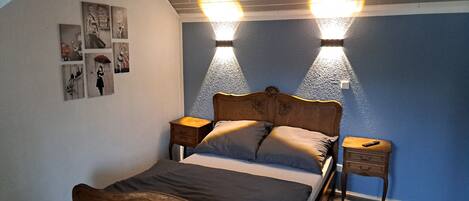 1 bedroom, free WiFi, bed sheets