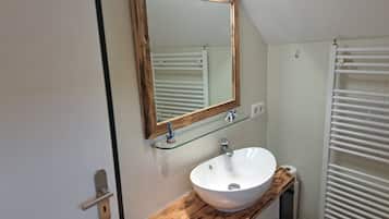 Doccia, asciugacapelli, asciugamani