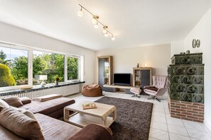 Televisie en een open haard