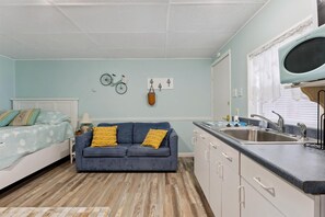 Iron/ironing board, free WiFi