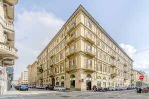 Exterior - GuestHost - Lovely Retreat for 2 - 400 m far from Porta Nuova (Torino)