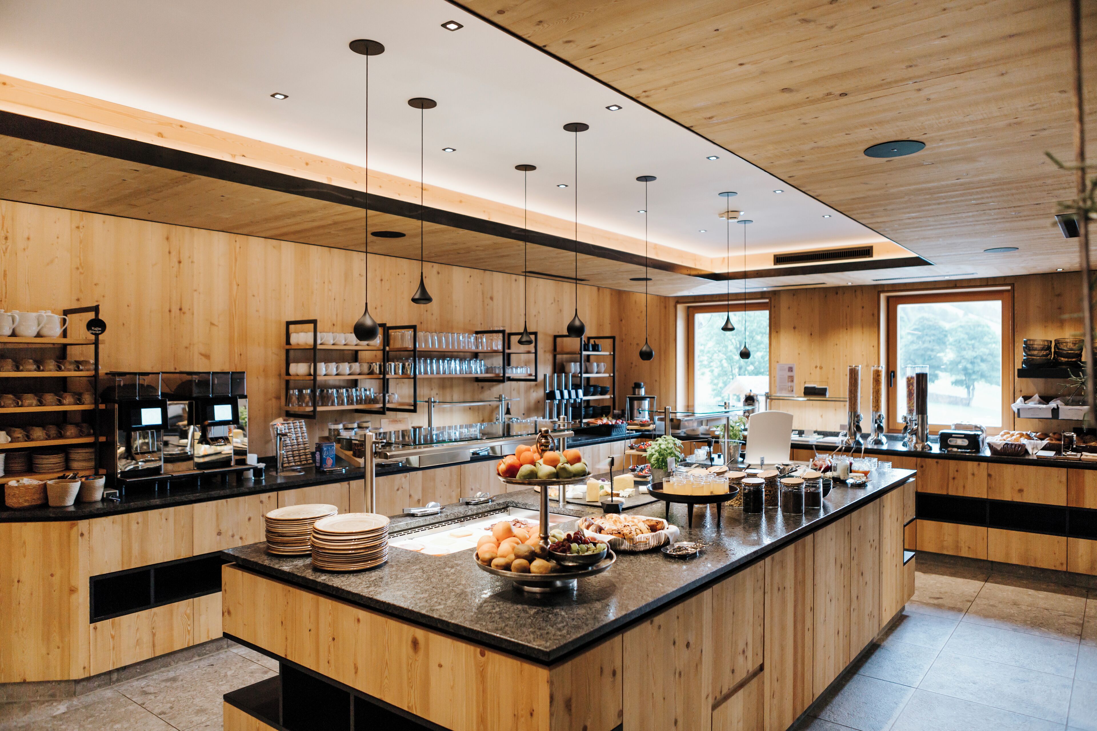 Free daily buffet breakfast