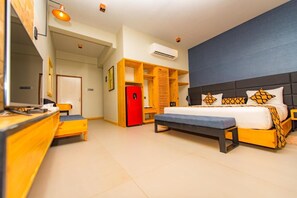 Superior Double Room, Balcony, Pool View | Individually decorated, individually furnished, desk, laptop workspace