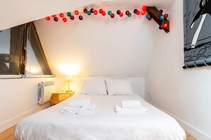 3 habitaciones, tabla de planchar con plancha, wifi y ropa de cama