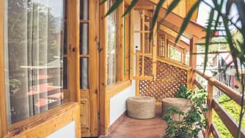 Single Room, Balcony, Mountain View | Premium bedding, individually decorated, laptop workspace, soundproofing