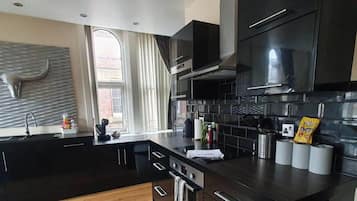 12 bedrooms, soundproofing