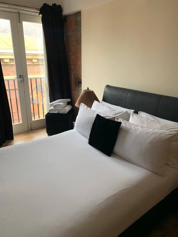 Apartment | 12 bedrooms, soundproofing - Infinity Partypadsliverpool Hen and Stag Welcome (Liverpool)