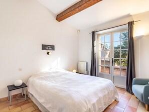 5 camere, culla da viaggio, Wi-Fi gratuito, lenzuola