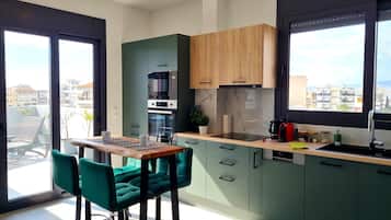 Penthouse Suite. Park View | Eget kök | Spishäll, espressobryggare, kaffe- och tebryggare och vattenkokare