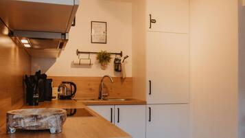 Kühlschrank, Ofen, Herdplatte, Geschirrspüler