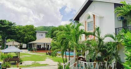 Beachside Villas with Access to Outdoor Pool
