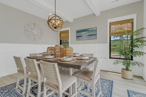 Dining - Serenity on the Rappahannock (White Stone)