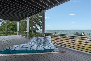 Terrace/patio - Serenity on the Rappahannock (White Stone)