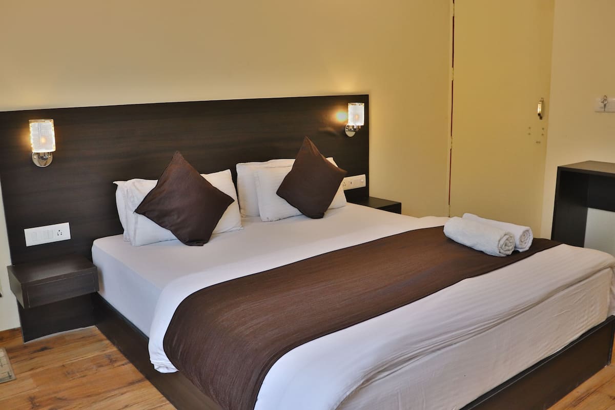 Deluxe Double Room, Mountain View | Wi-fi percuma, cadar katil