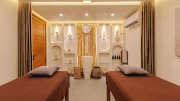 Een sauna, een bubbelbad, massagebehandelingen