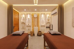 Sauna, hot tub, massages