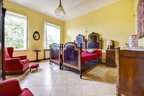 4 chambres, ameublement personnalisé, draps fournis