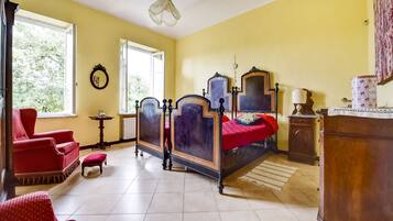 4 bedrooms, individually furnished, bed sheets