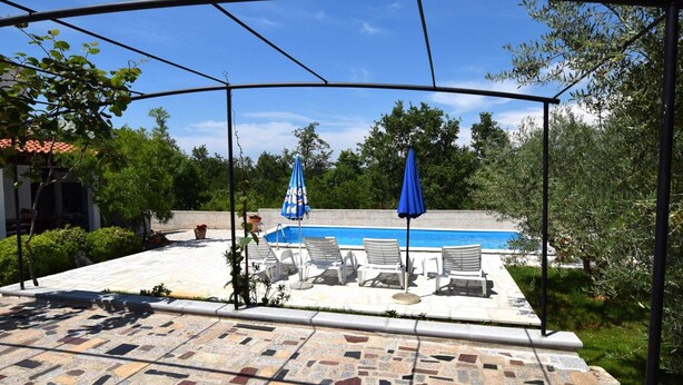 Pool - Lovely Apartment With Pool in Porec (Porec)