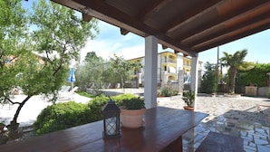 Balcony - Lovely Apartment With Pool in Porec (Porec)