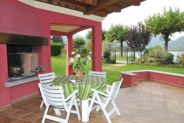 Balcony - Idyllic Cottage Next to the Beautiful Lake Idro (Idro)