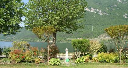 Idyllic Cottage Next to the Beautiful Lake Idro