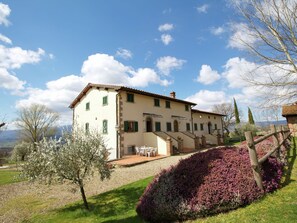 Classic Chalet, 3 Bedrooms | Exterior - Beautiful Farmhouse With Swimming Pool (Subbiano)