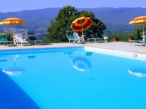 Indoor pool, outdoor pool - Beautiful Farmhouse With Swimming Pool (Subbiano)