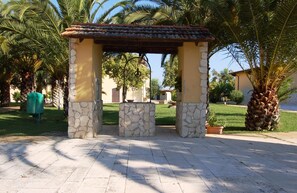 Garden - Apartments With a Shared Pool Near the Adriatic Sea (Barletta)
