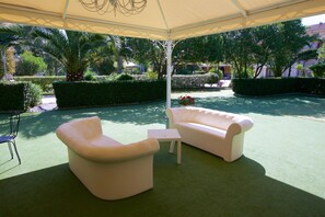 Terrace/patio - Apartments With a Shared Pool Near the Adriatic Sea (Barletta)