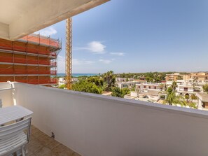 Classic Apartment, 2 Bedrooms | Balcony - Appealing Apartment in Baia Verde Near the Beach (Gallipoli)