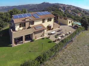 Exterior - Mansion in Montefiascone With Swimming Pool (Montefiascone)