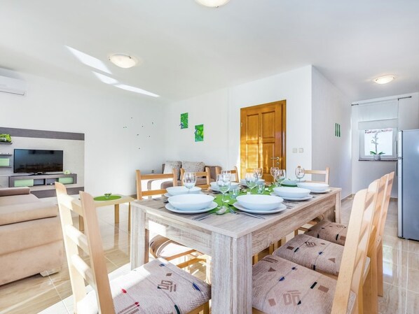 Maison Confort, 4 chambres | Restauration